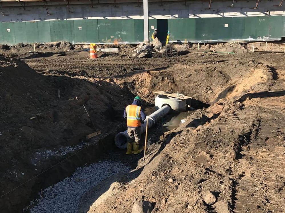 Fotografía real de registro sanitario prefabricado para catálogo de CAMHE Infraestructura